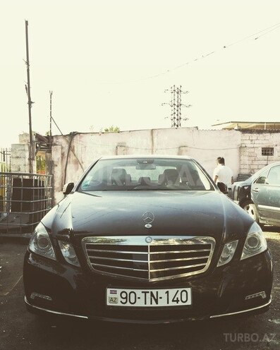 Mercedes E 250 2009, 263,900 km - 2.5 l - Bakı