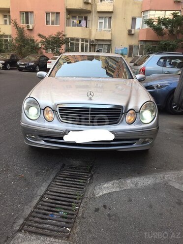 Mercedes E 220 2003, 191,000 km - 2.2 l - Bakı