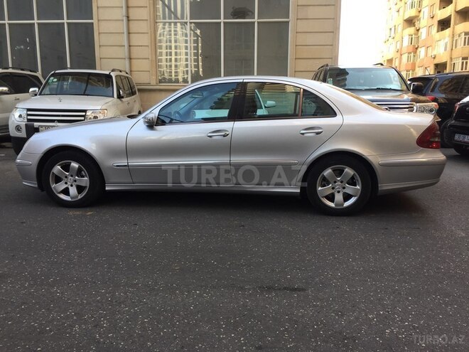 Mercedes E 220 2003, 191,000 km - 2.2 l - Bakı