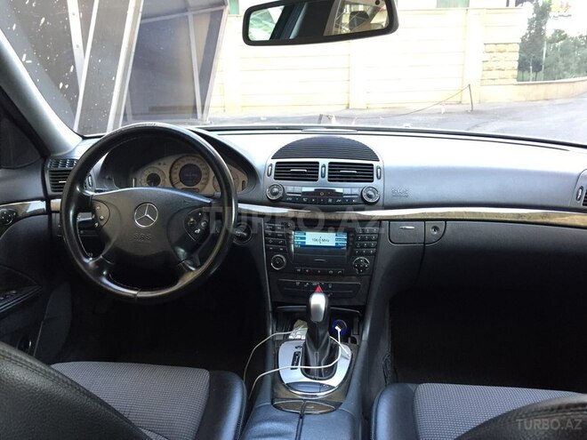 Mercedes E 220 2003, 191,000 km - 2.2 l - Bakı
