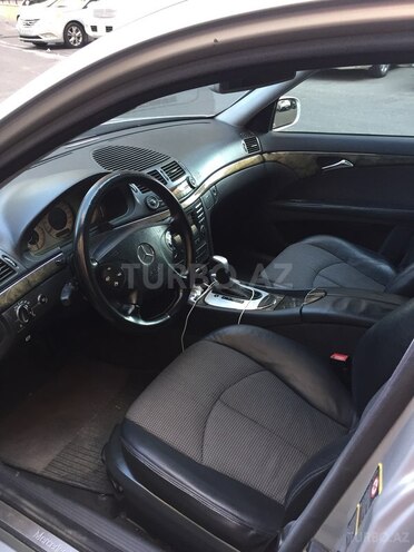 Mercedes E 220 2003, 191,000 km - 2.2 l - Bakı