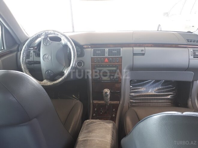 Mercedes E 280 2000, 180,116 km - 2.8 л - Bakı