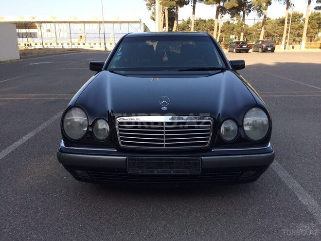 Mercedes E 240 1997, 329,000 km - 2.4 l - Sumqayıt