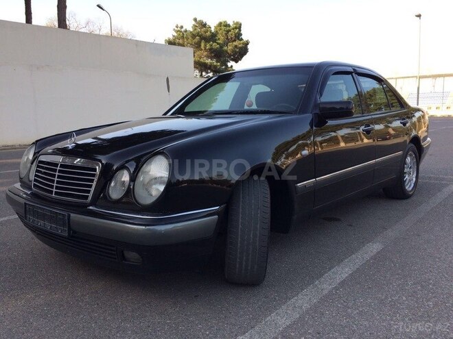 Mercedes E 240 1997, 329,000 km - 2.4 l - Sumqayıt