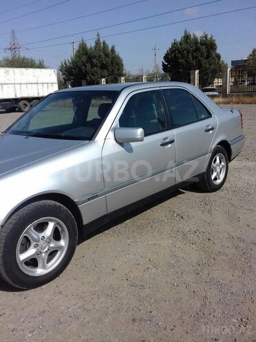Mercedes C 180 1995, 256,000 km - 1.8 l - Göygöl