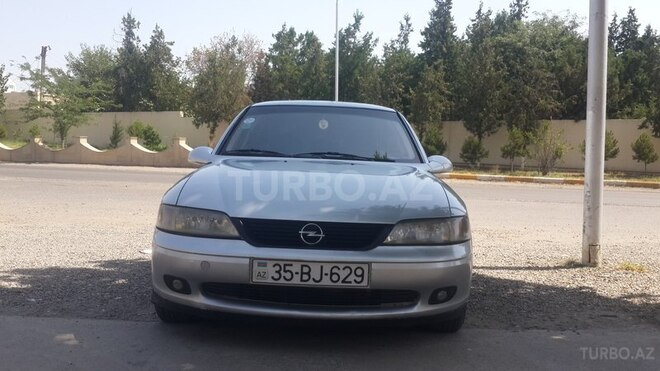 Opel Vectra 1999, 288,000 km - 1.6 l - Qazax