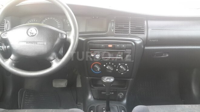 Opel Vectra 1999, 288,000 km - 1.6 l - Qazax