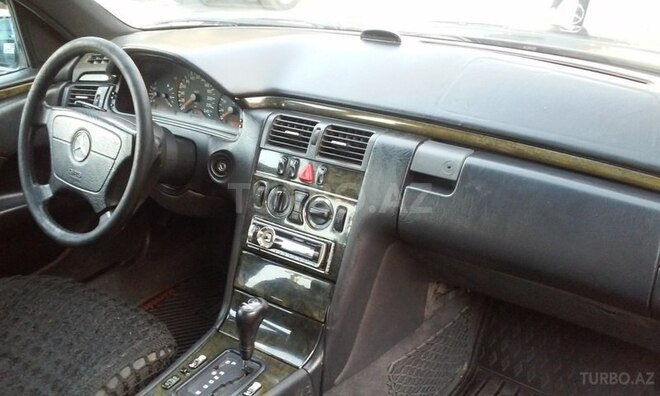 Mercedes E 230 1996, 230,000 km - 2.3 л - Bakı