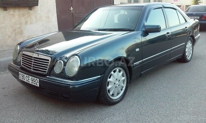 Mercedes E 230 1996, 230,000 km - 2.3 л - Bakı