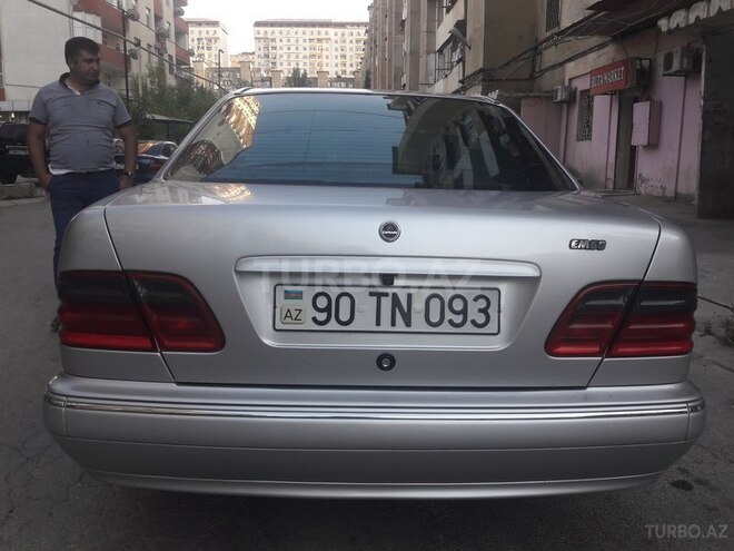 Mercedes E 320 1999, 210,000 km - 3.2 л - Bakı