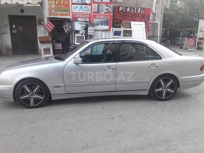 Mercedes E 320 1999, 210,000 km - 3.2 л - Bakı