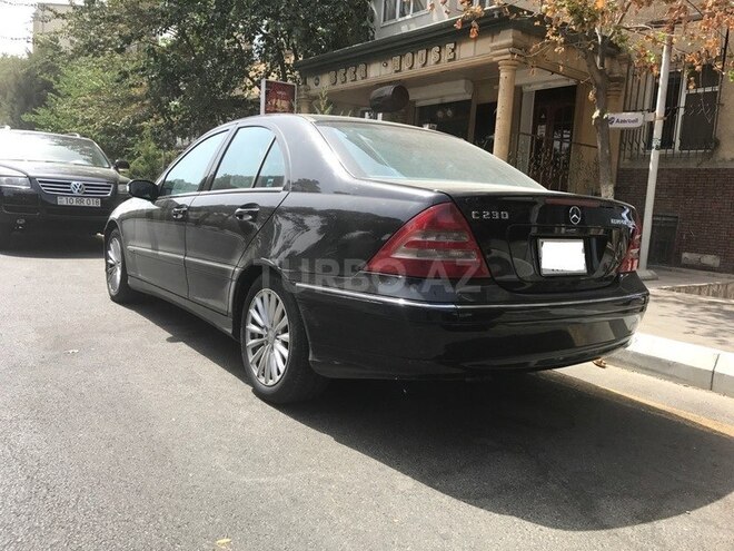 Mercedes C 230 2003, 298,000 km - 1.8 l - Bakı