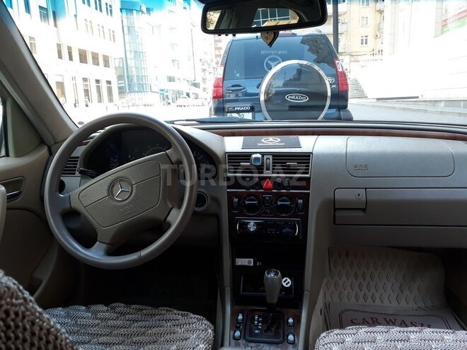 Mercedes C 230 1999, 234,000 km - 2.3 l - Bakı