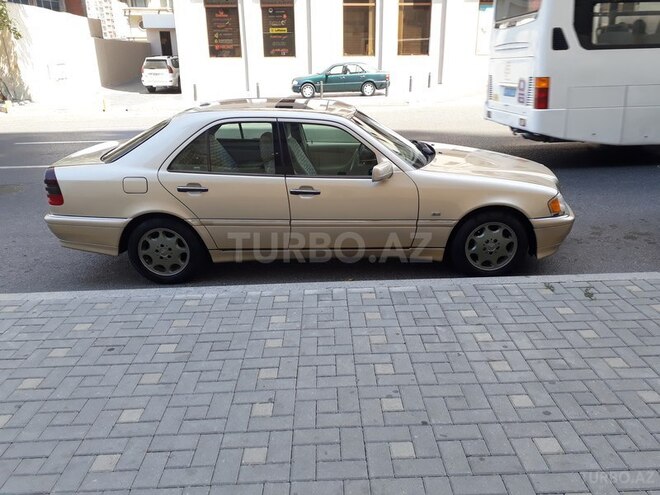 Mercedes C 230 1999, 234,000 km - 2.3 l - Bakı