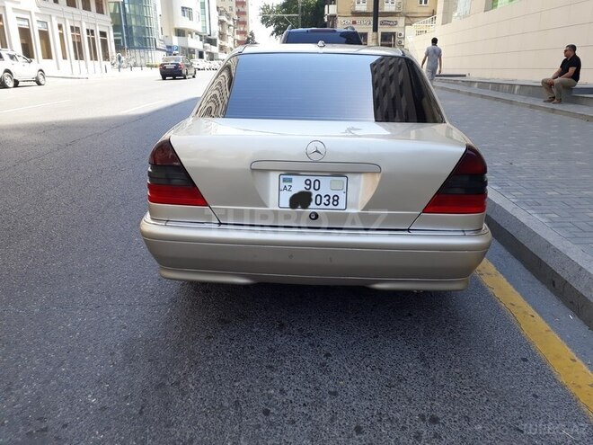 Mercedes C 230 1999, 234,000 km - 2.3 l - Bakı