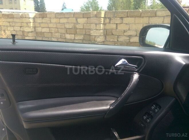 Mercedes C 240 2005, 326,000 km - 2.6 l - Sumqayıt