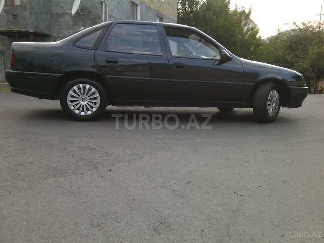 Opel Vectra 1993, 2,970,000 km - 1.6 l - Zaqatala