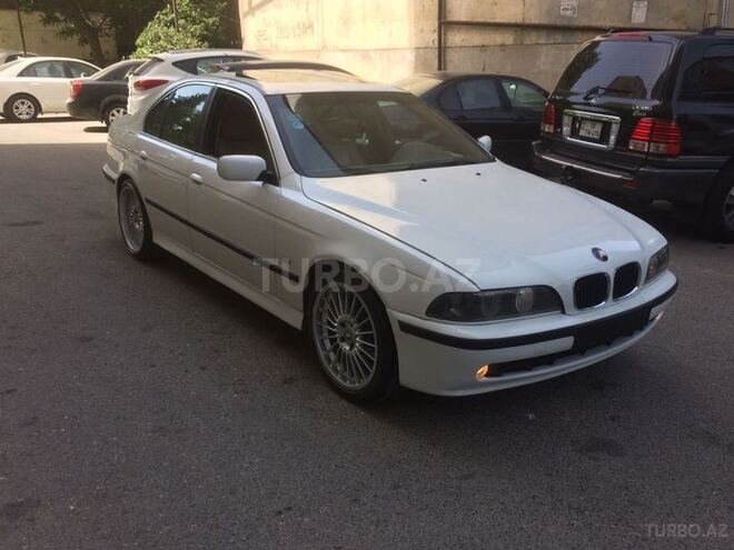 BMW 528 2001, 198,654 km - 2.8 l - Bakı