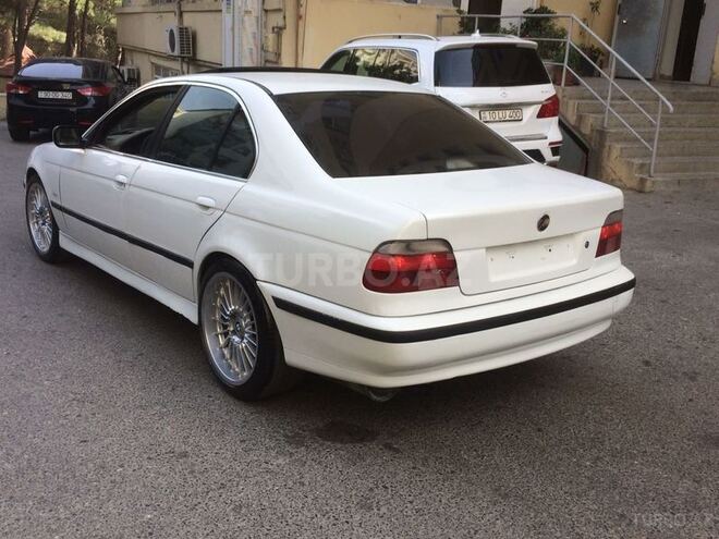 BMW 528 2001, 198,654 km - 2.8 l - Bakı
