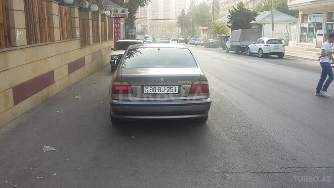 BMW 523 1996, 235,000 km - 2.5 l - Bakı