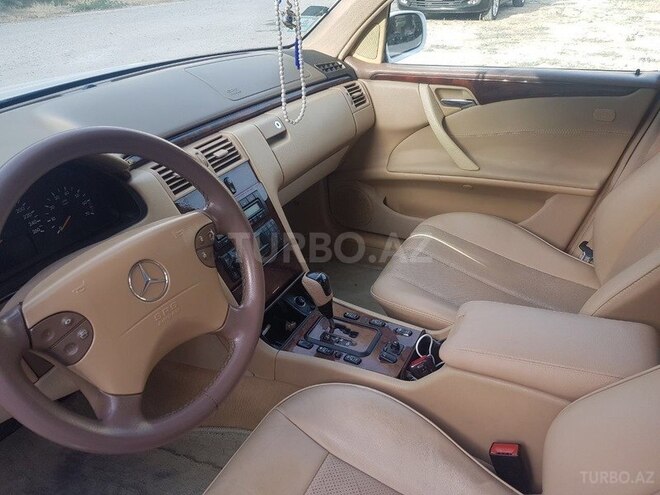 Mercedes E 240 2001, 276,548 km - 2.4 l - Bakı