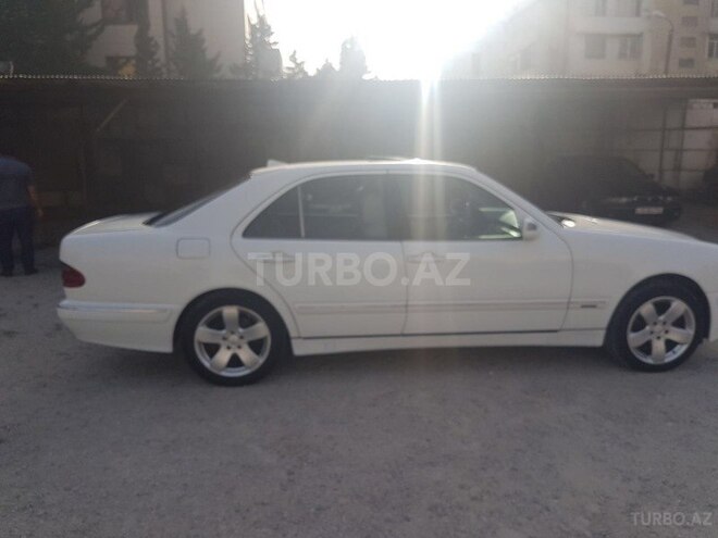 Mercedes E 240 2001, 276,548 km - 2.4 l - Bakı