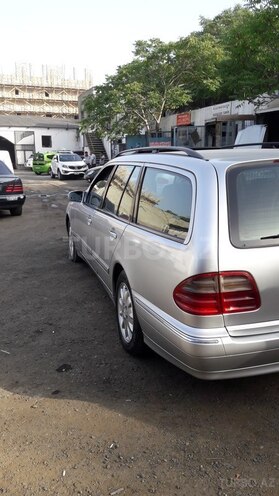 Mercedes E 220 2001, 250,000 km - 2.2 l - Bakı