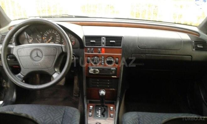 Mercedes C 220 1995, 318,000 km - 2.2 л - Bakı