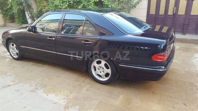 Mercedes E 270 2000, 241,000 km - 2.7 l - Bakı