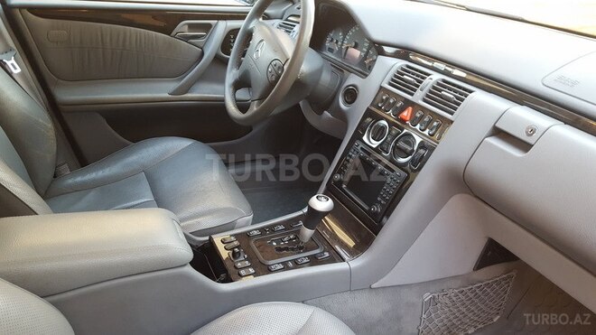 Mercedes E 270 2000, 241,000 km - 2.7 l - Bakı