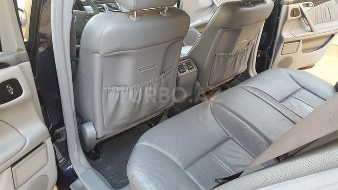 Mercedes E 270 2000, 241,000 km - 2.7 l - Bakı