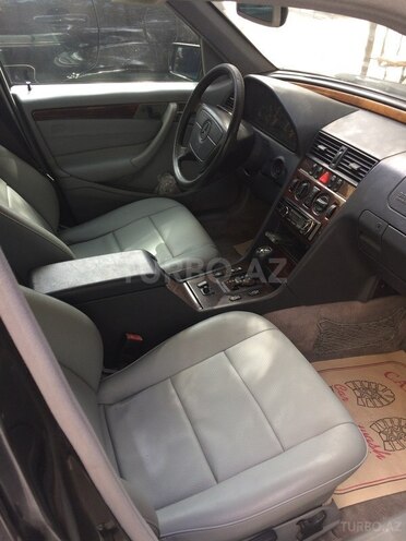 Mercedes C 230 1999, 187,000 km - 2.3 л - Bakı
