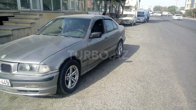 BMW 318 1991, 198,668 km - 1.6 l - Bakı
