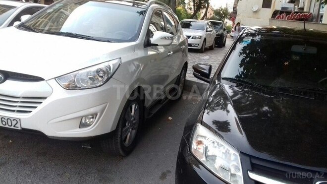 Hyundai ix35 2011, 120,000 km - 2.0 l - Bakı