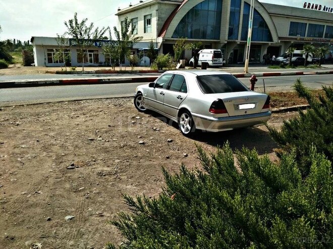 Mercedes C 240 1998, 228,000 km - 2.4 l - Bakı