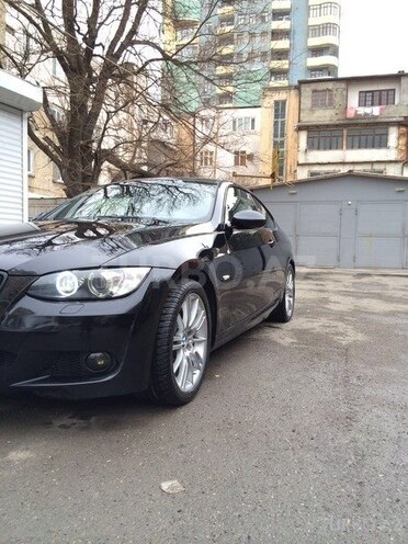 BMW 330 2009, 102,304 km - 3.0 l - Bakı
