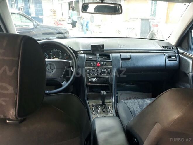 Mercedes E 280 1998, 311,000 km - 2.8 l - Sumqayıt