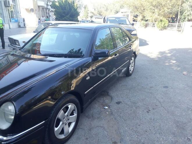 Mercedes E 280 1998, 311,000 km - 2.8 l - Sumqayıt
