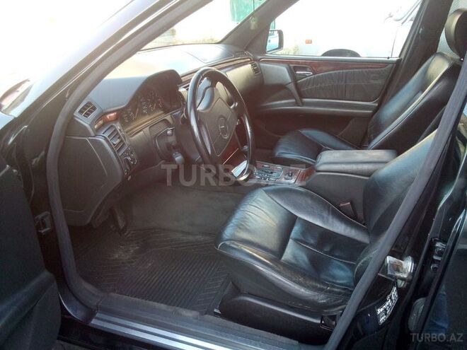 Mercedes E 280 1998, 263,000 km - 2.8 l - Bakı