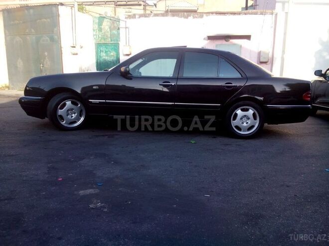Mercedes E 280 1998, 263,000 km - 2.8 l - Bakı