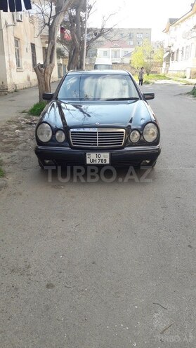Mercedes E 320 1998, 287,000 km - 3.2 l - Bakı