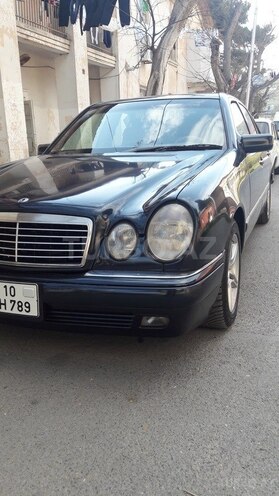 Mercedes E 320 1998, 287,000 km - 3.2 l - Bakı