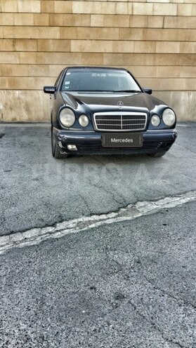 Mercedes E 240 1998, 332,850 km - 2.4 l - Bakı
