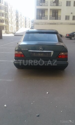 Mercedes E 220 1994, 235,000 km - 2.2 l - Bakı