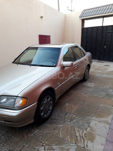 Mercedes C 230 1999, 235,000 km - 2.3 l - Bakı