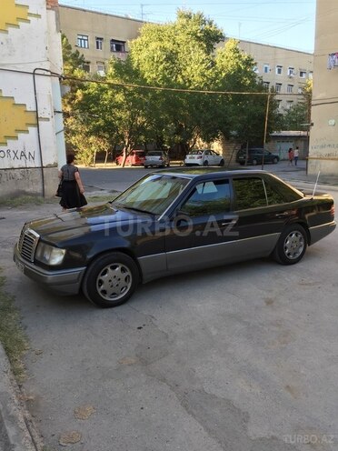 Mercedes E 220 1994, 430,567 km - 0.2 l - Mingəçevir