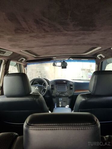 Mitsubishi Pajero 2006, 189,000 km - 3.0 l - Bakı