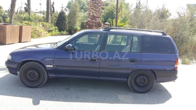 Opel Astra 1997, 370,000 km - 1.6 л - Bakı