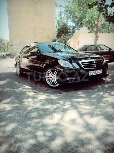 Mercedes E 250 2010, 94,000 km - 2.5 l - Bakı
