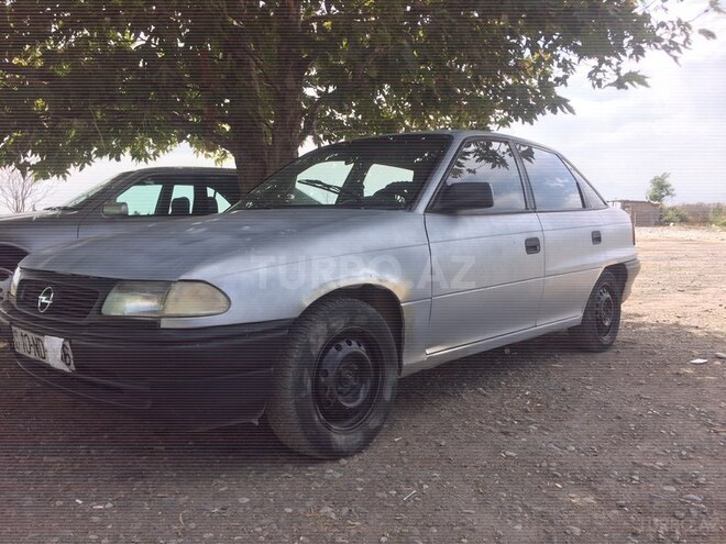 Opel Astra 1993, 110,000 km - 1.7 l - Bakı